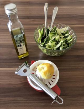 Zucchini Salat